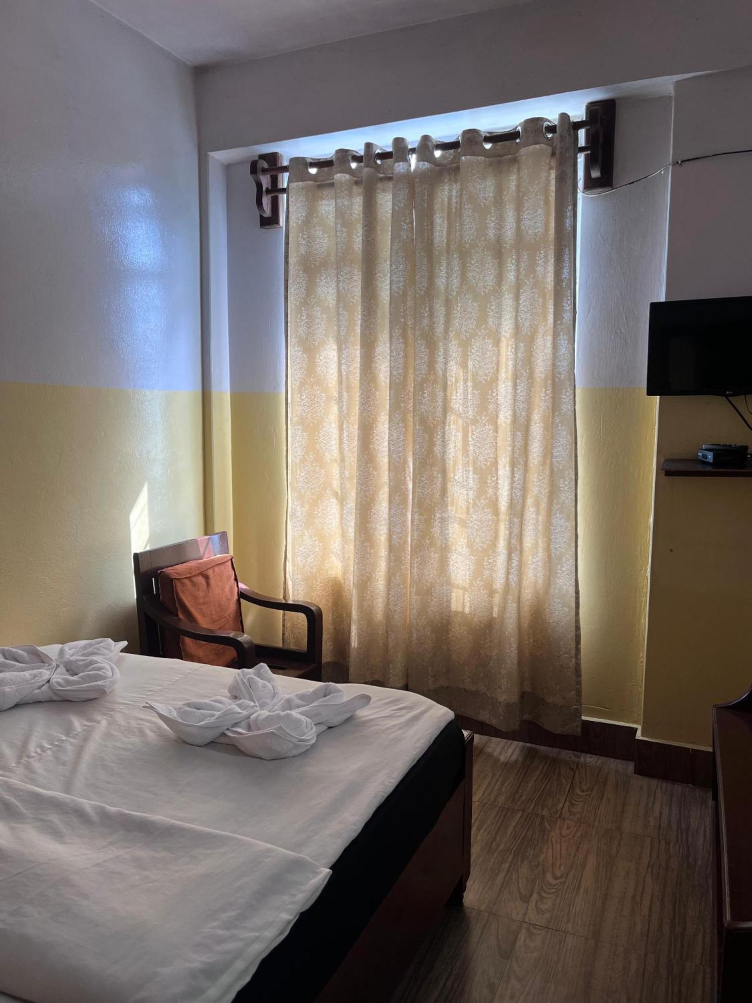 Jn Hotel Kohima エクステリア 写真